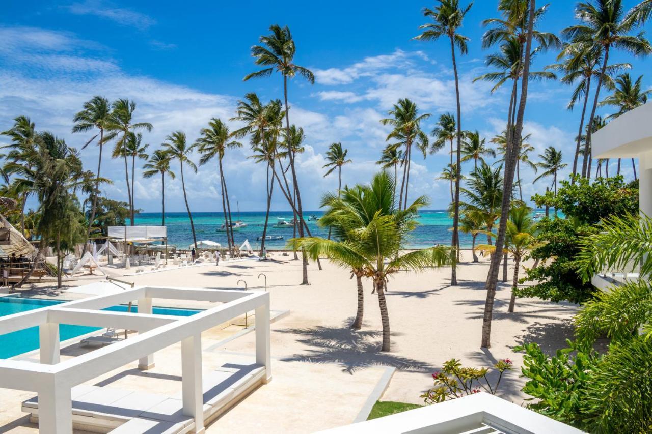 Family Getaway Apartment - Right On The Beach Punta Cana Exterior photo